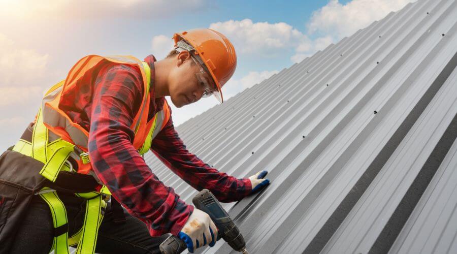 Expert tile roof repair services in Leesburg, OH